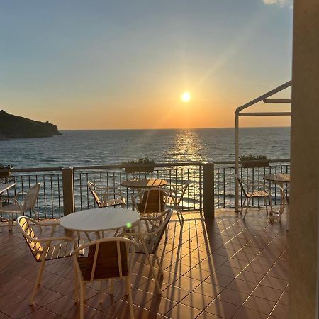 B&B Residence Eco Del Mare 帕利努罗 外观 照片