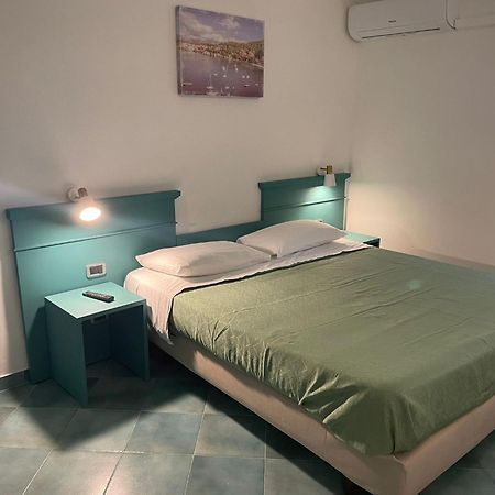B&B Residence Eco Del Mare 帕利努罗 外观 照片