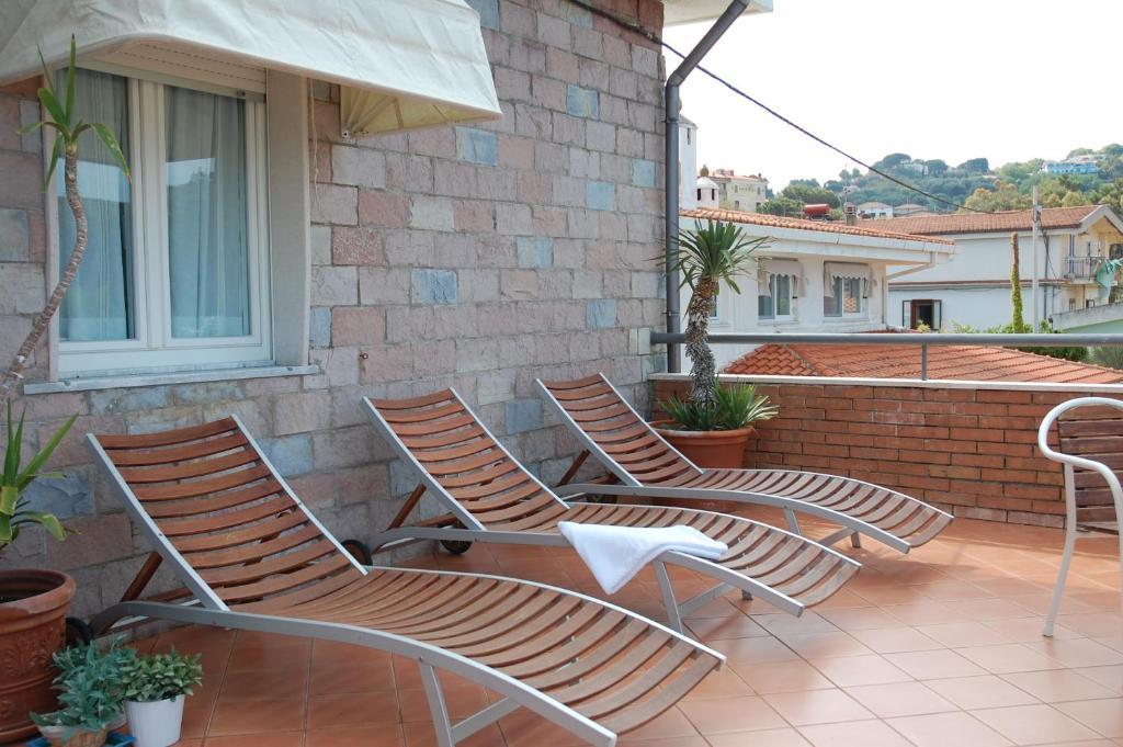B&B Residence Eco Del Mare 帕利努罗 外观 照片