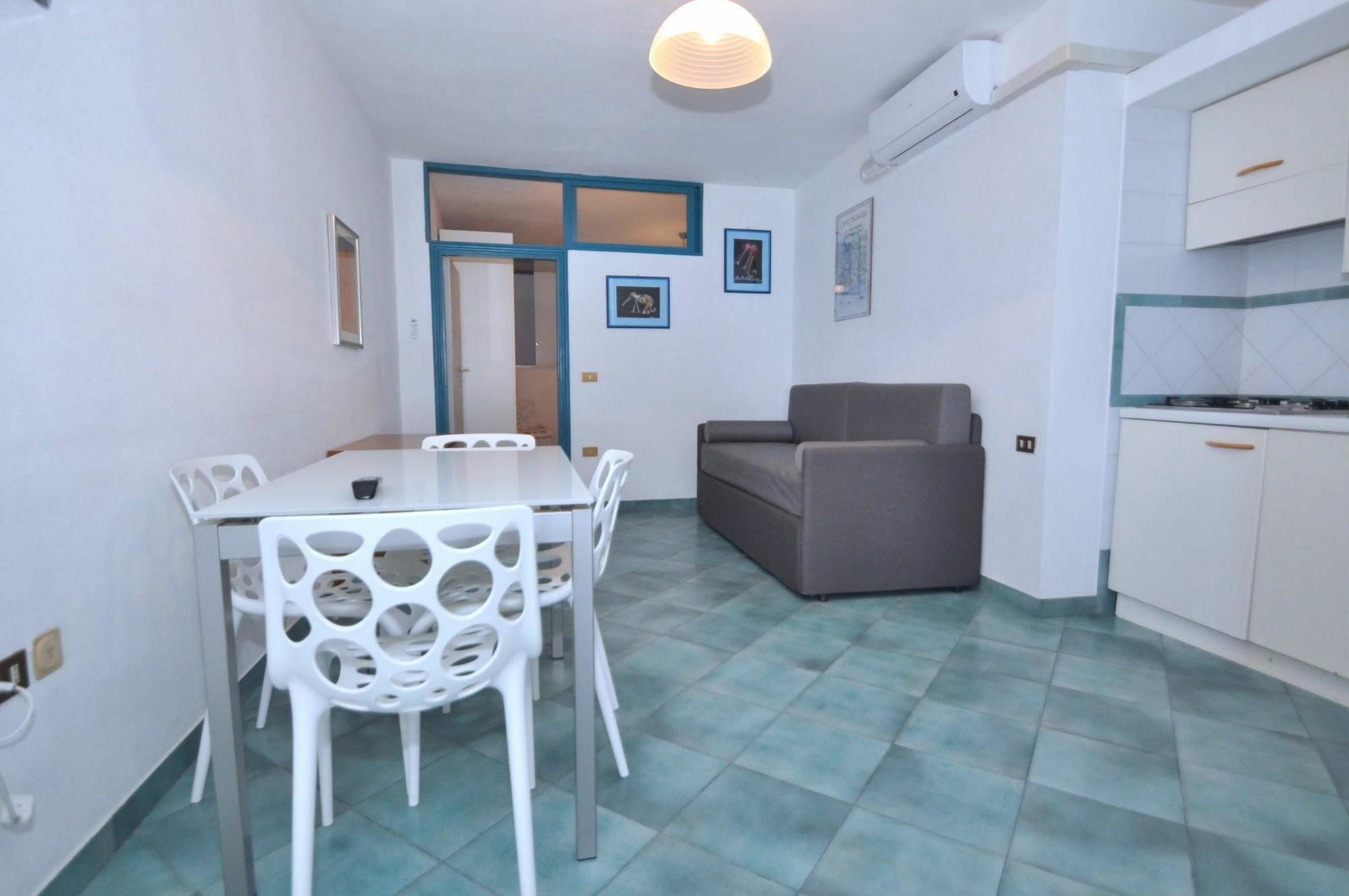 B&B Residence Eco Del Mare 帕利努罗 外观 照片